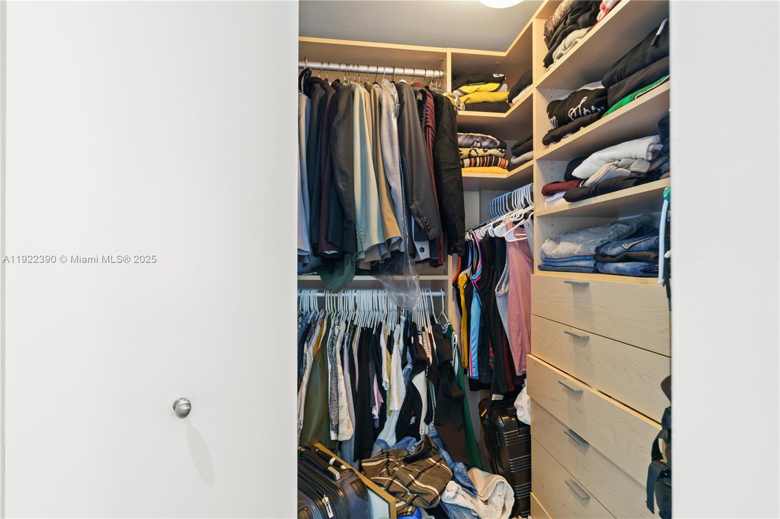 INFINITY AT BRICKELL COND - Residential Lease