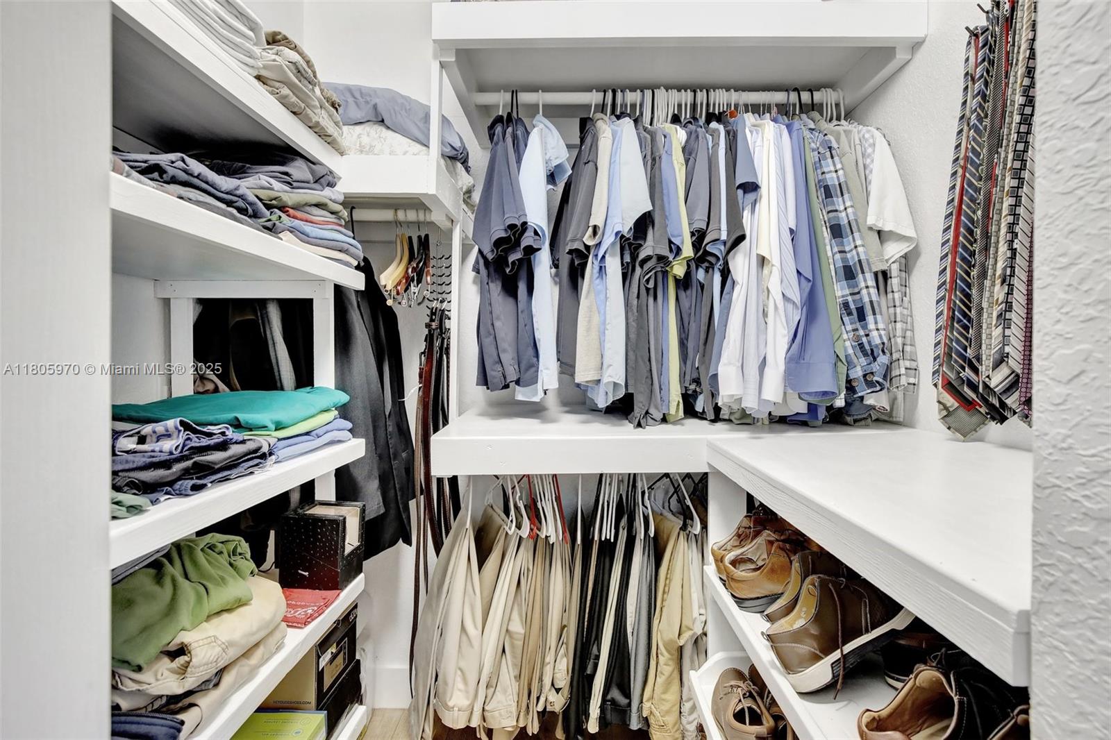 VILLAGE WALK CONDO - Residential