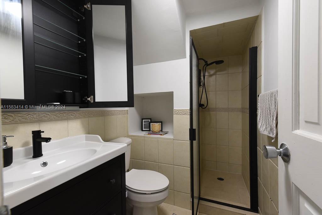 HOMES OF WEST FLAGLER EST - Residential Lease