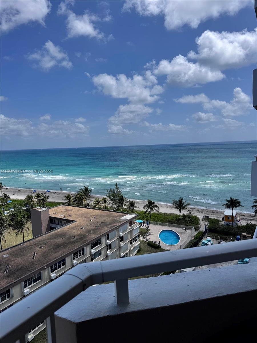 Direct Ocean views with beach access. Pool just finalizing full renovations now offering cabanas and a restaurant/cafe steps away. Cozy condo with impact windows and brand new furniture. Clean quiet building with 24 hour security and more. 4 towers in total with restaurants, 2 pools, tennis courts, exercise fitness center, sauna beach, basketball courts and convenient stores.