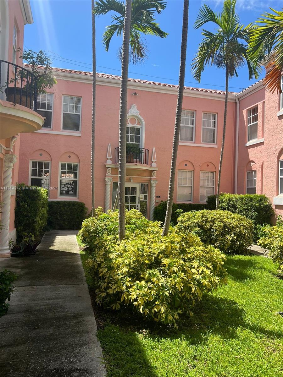 PALM GARDEN CONDO - Residential Lease