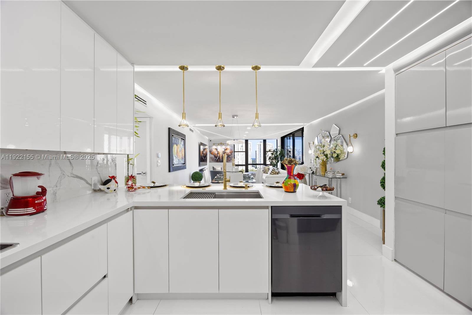 CORONADO CONDO- TOWER III - Residential