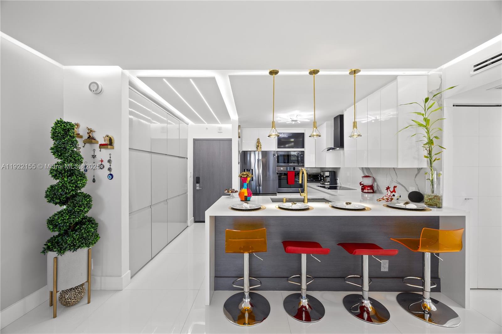 CORONADO CONDO- TOWER III - Residential