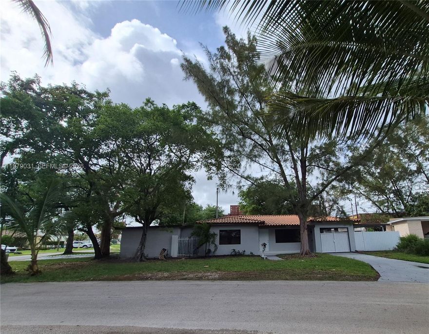 !!!!Excellent opportunity to expand your investment portfolio or generate cash flow. This multifamily property is in high-demand area with enormous income and profitability potential, making it a smart investment that is hard to match. The property features spacious, well-laid-out units, ideal for attracting quality tenants. It generates a steady flow of tenants thanks to its strategic location near main roads, transportation, shops, and the Miami River.
The flat roof was made new and the tiled one is existing, porcelain floor, new bathrooms, new kitchens, updated electrical system.
Independent entrances to the property.