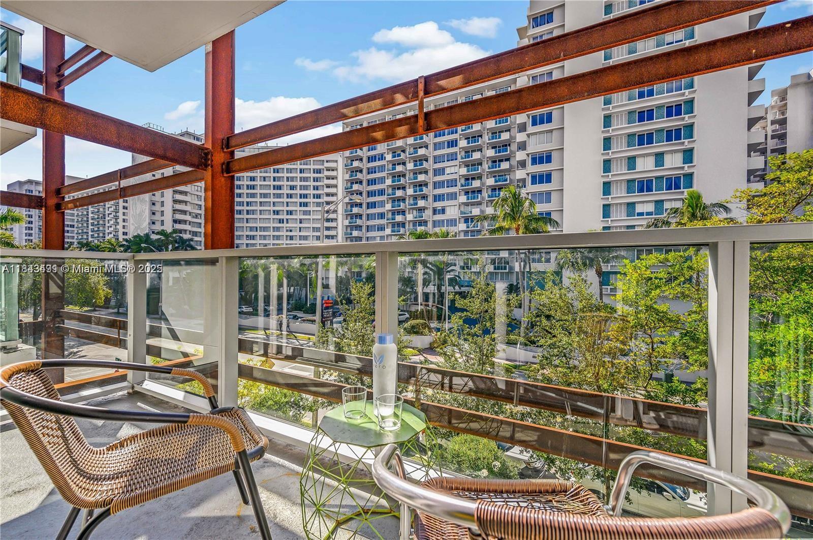 1215 West Ave 303
