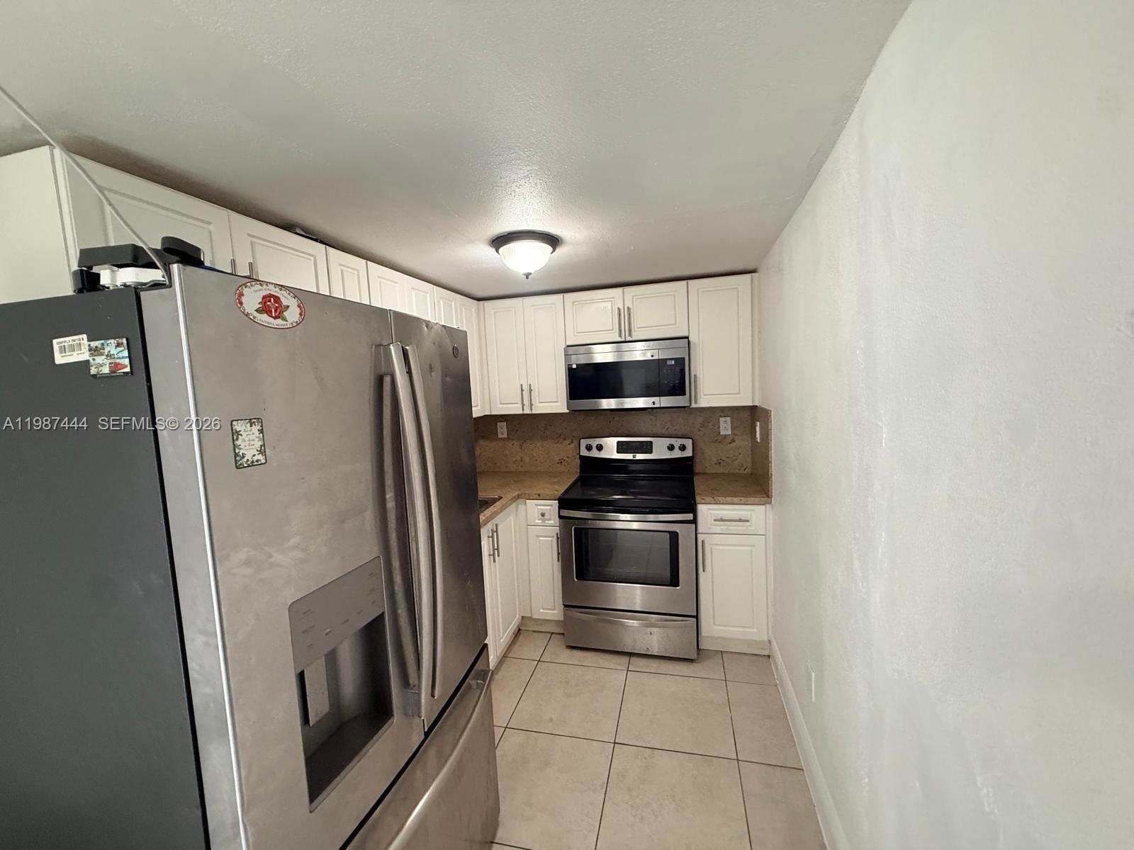 GULFAIR EST 1ST ADDN - Residential Lease