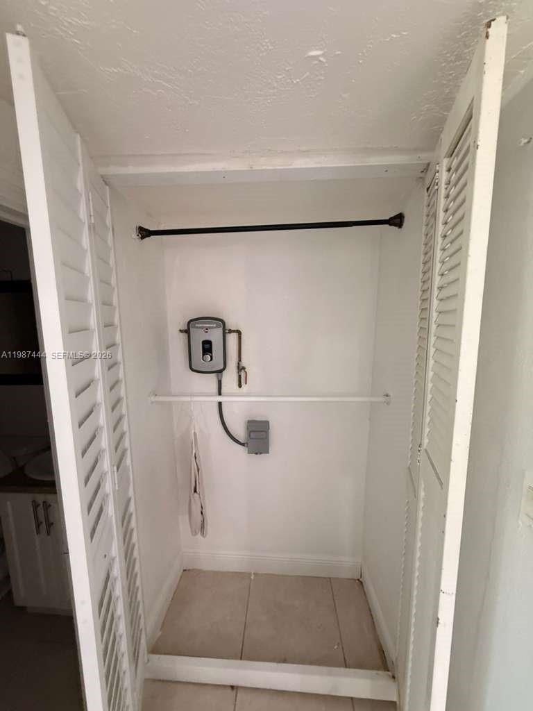 GULFAIR EST 1ST ADDN - Residential Lease