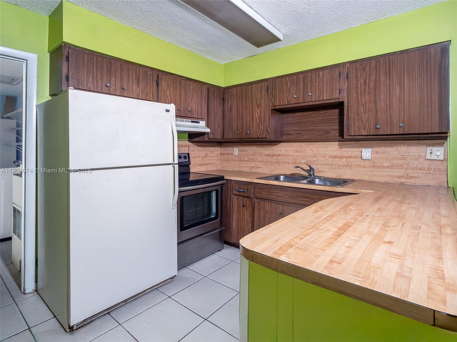 PALM GARDEN PARK - Residential Income