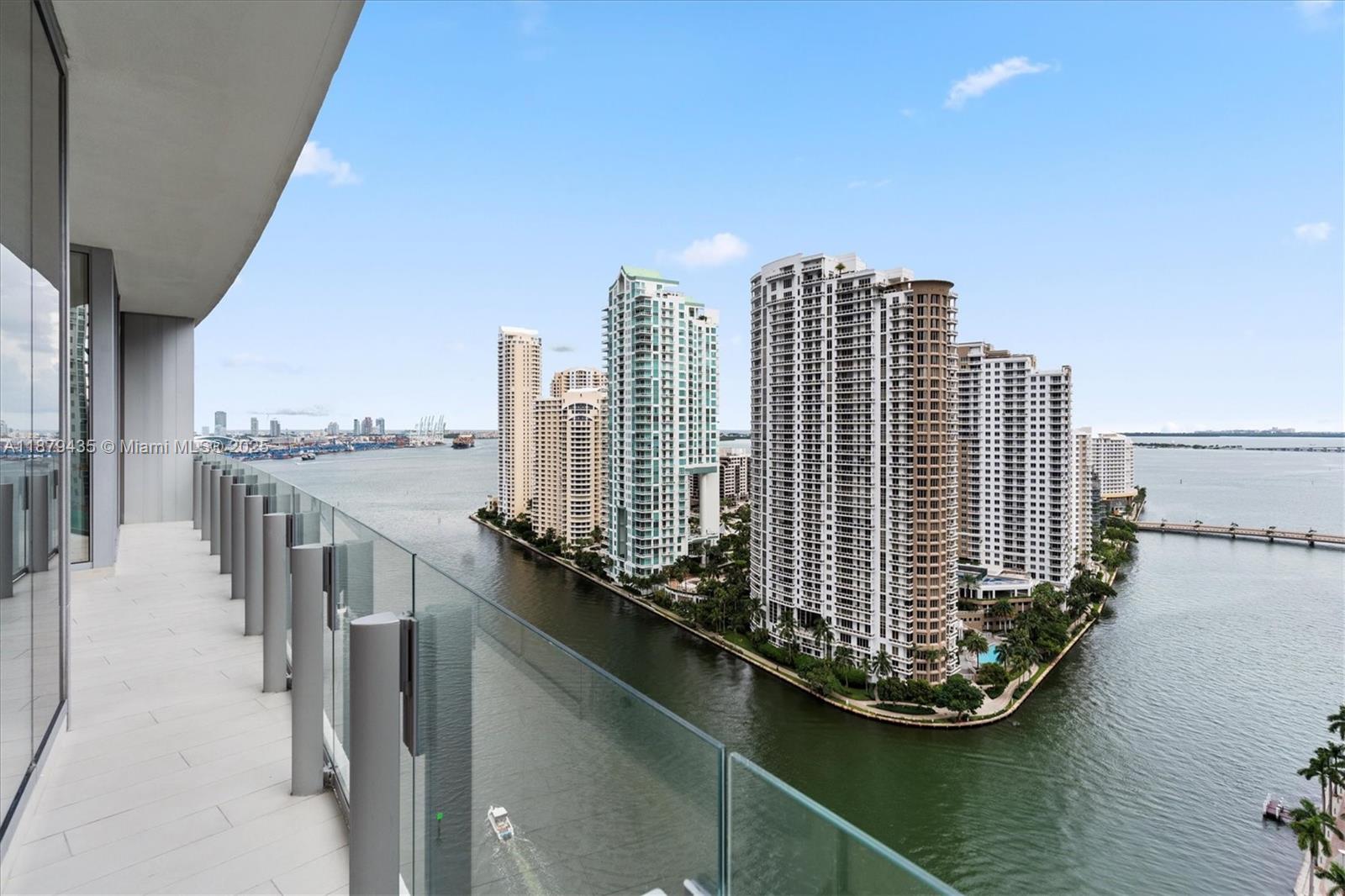 300 BISCAYNE BLVD WAY COND - Residential