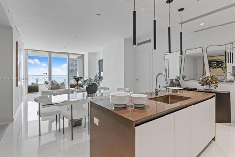 300 Biscayne Blvd Way 2205 Miami FL 33131