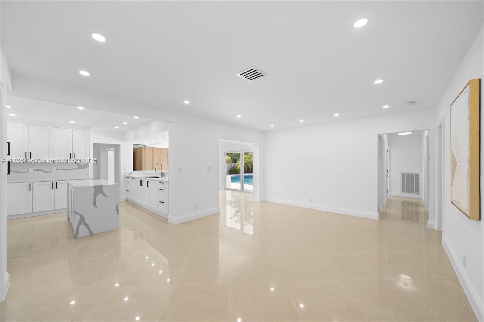 HOLLYWOOD LAKES SECTION - Residential