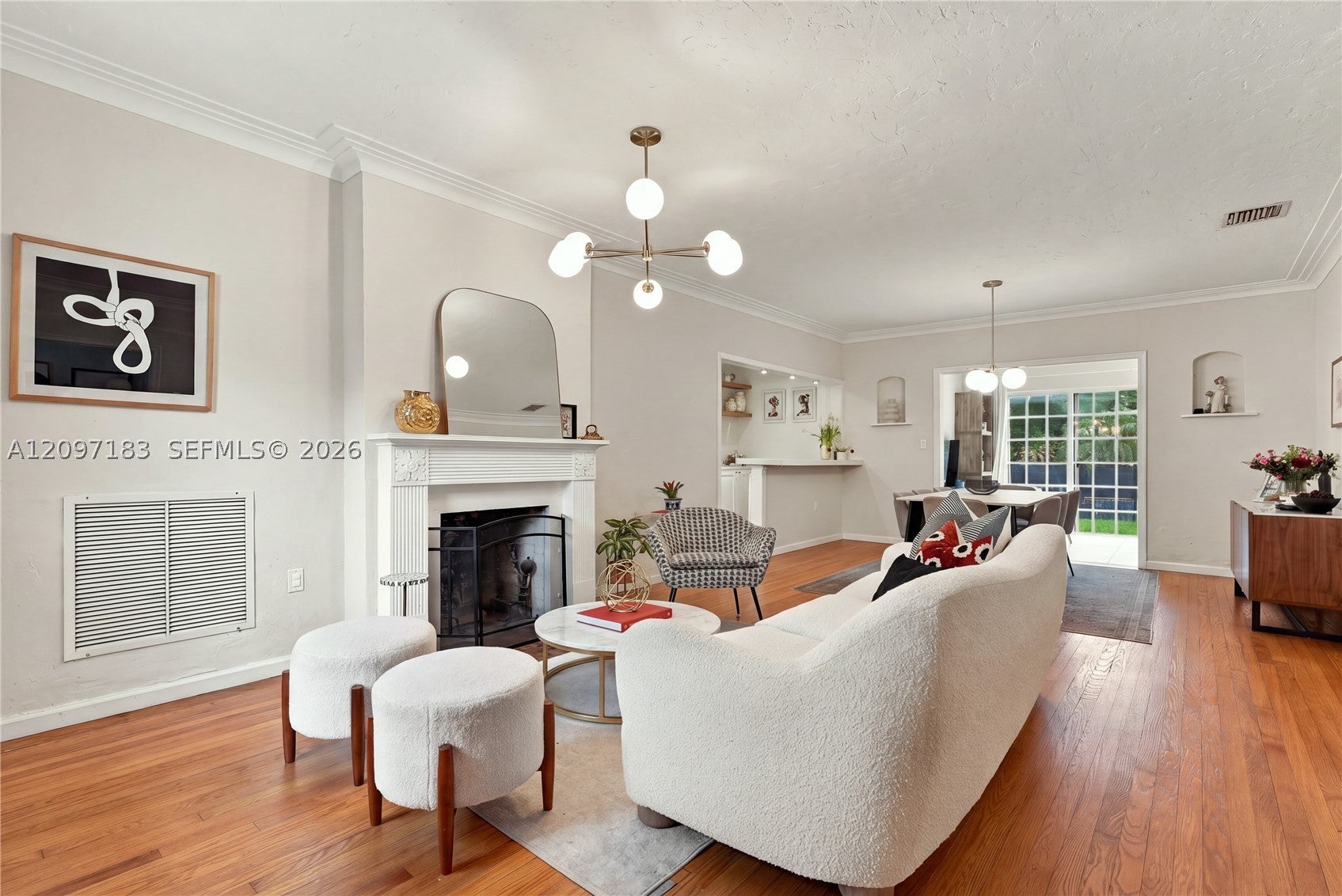 8827 Hawthorne Ave -