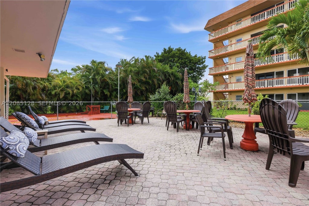 Photo of 5300 Washington St #W513, Hollywood, FL 33021 (MLS # A12085128)