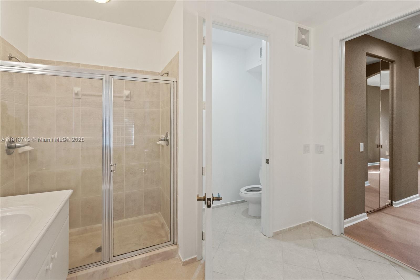 COURTSIDE AT WESTON HILLS - Residential Lease