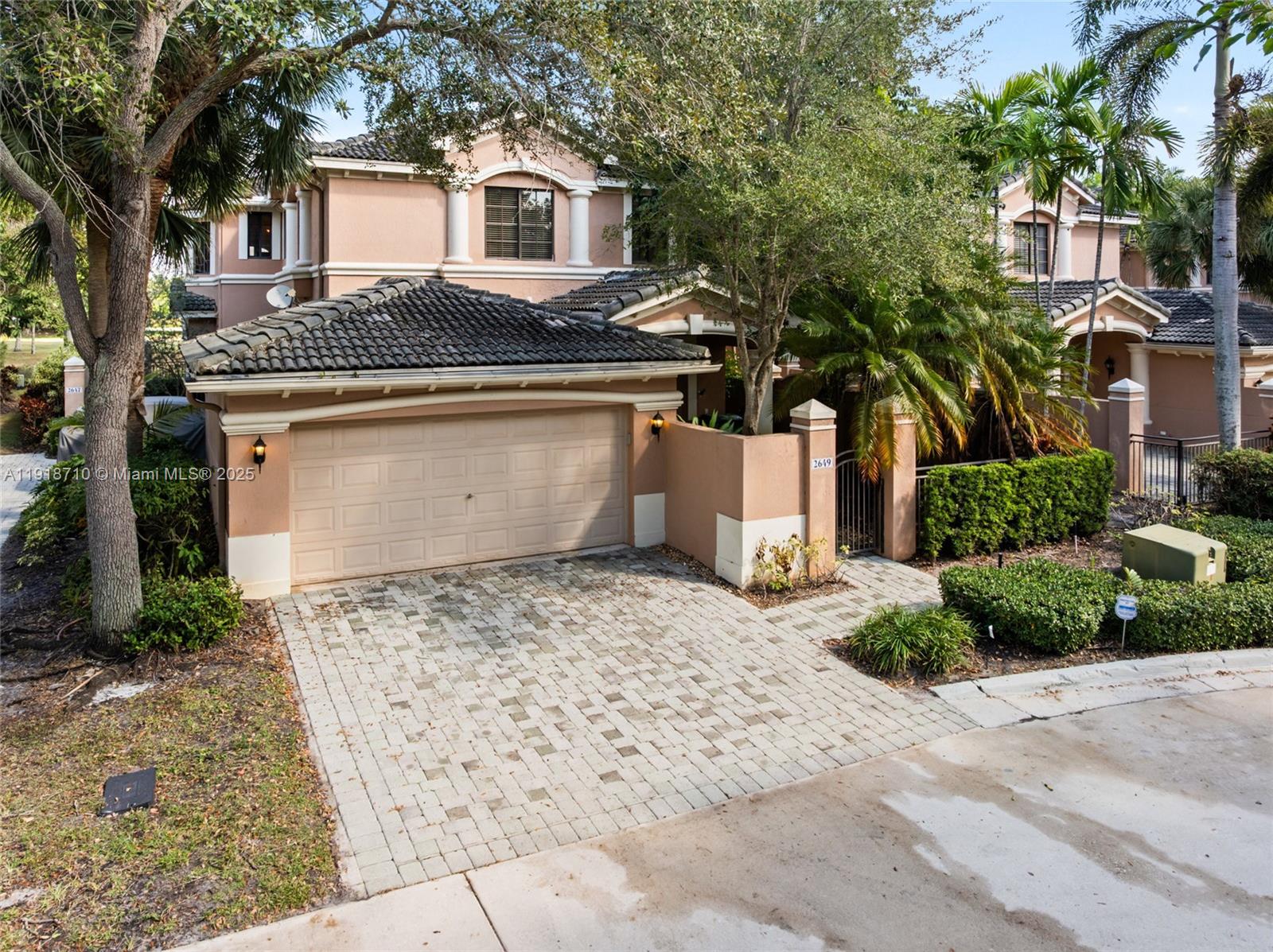 COURTSIDE AT WESTON HILLS - Residential Lease