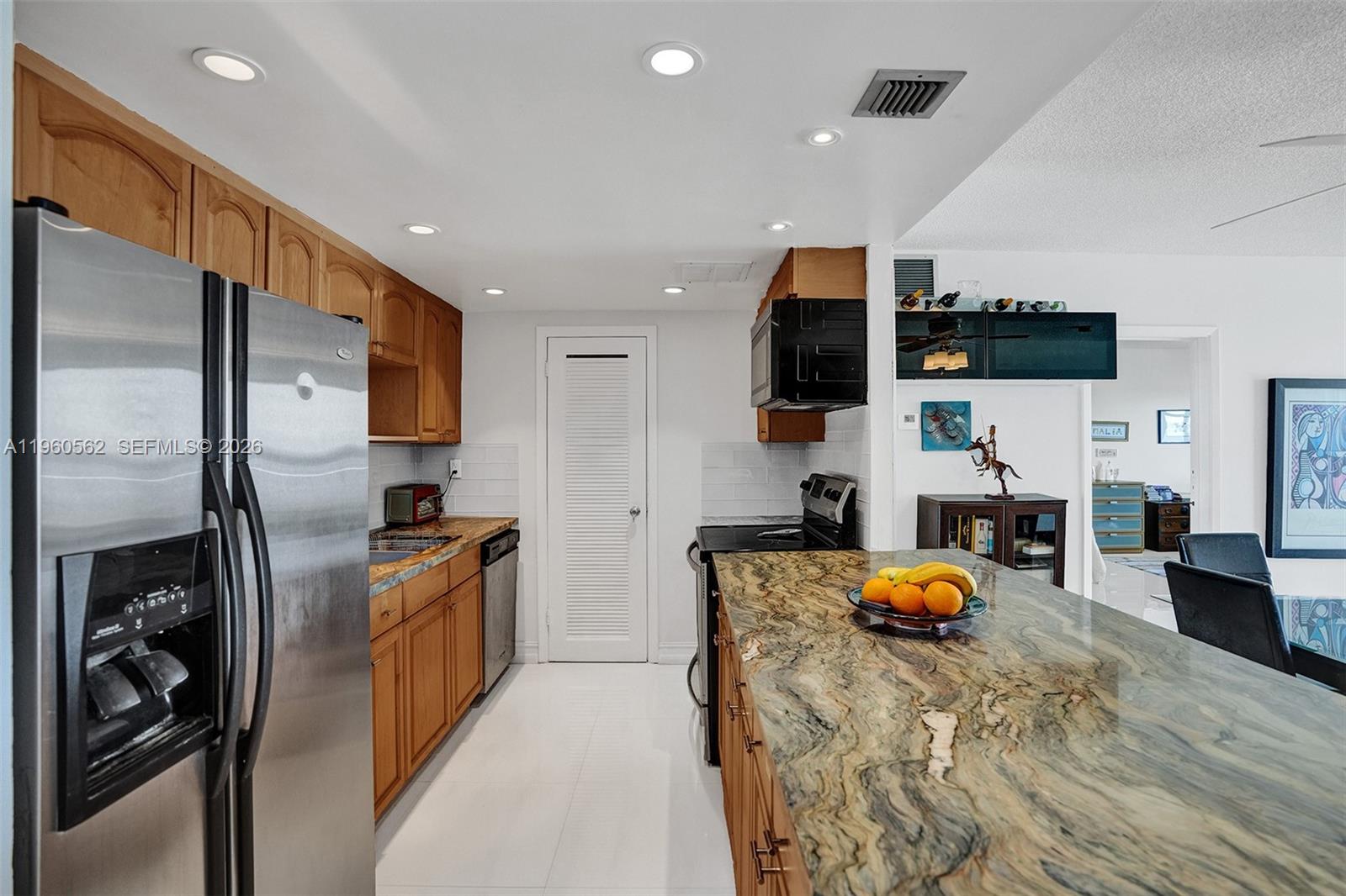 JOCKEY CLUB CONDO UNIT II - Residential Lease