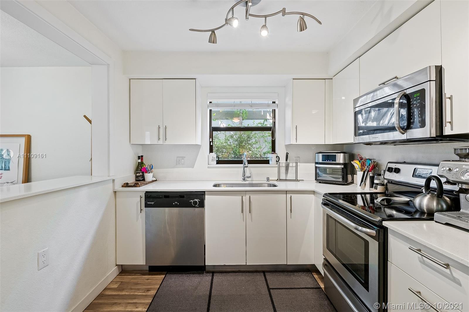 COLEE HAMMOCK - Residential Income