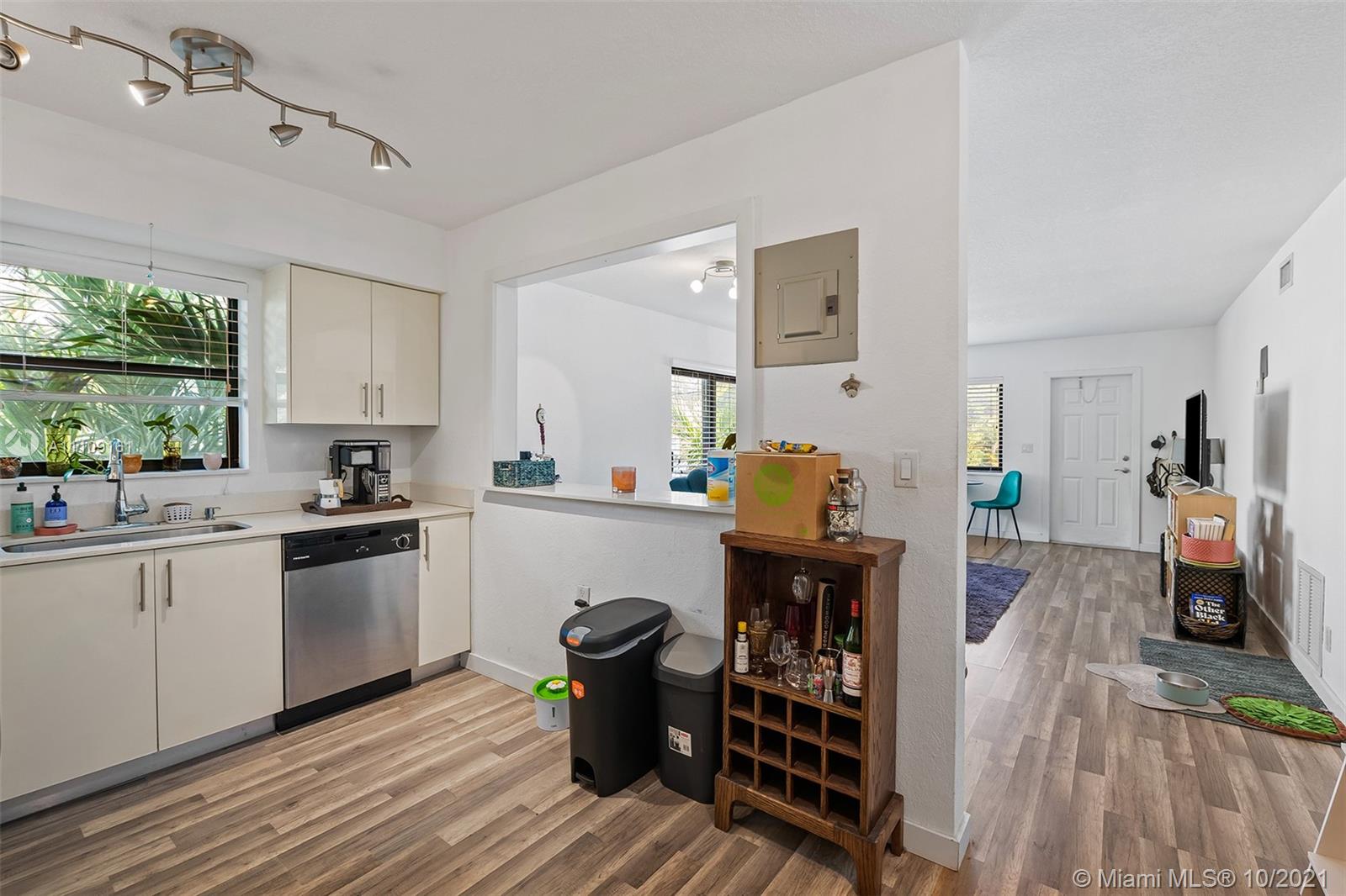 COLEE HAMMOCK - Residential Income