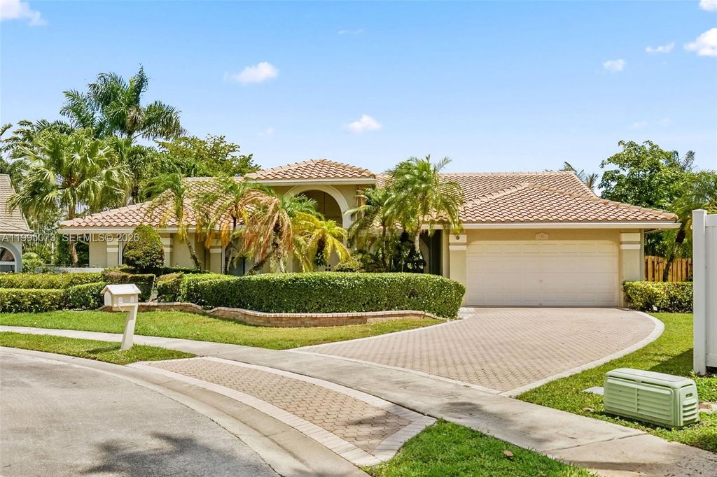 Photo of 11021 NW 7th St, Plantation, FL 33324 (MLS # A11995073)