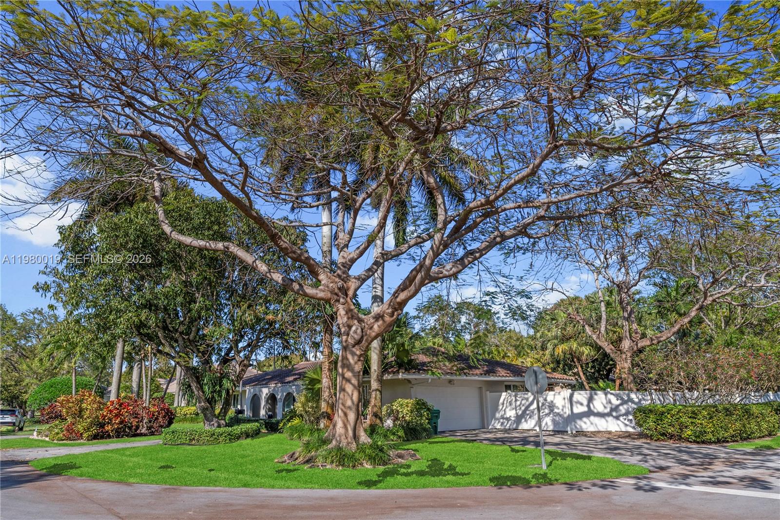 CLINTON GROVE ESTS - Residential