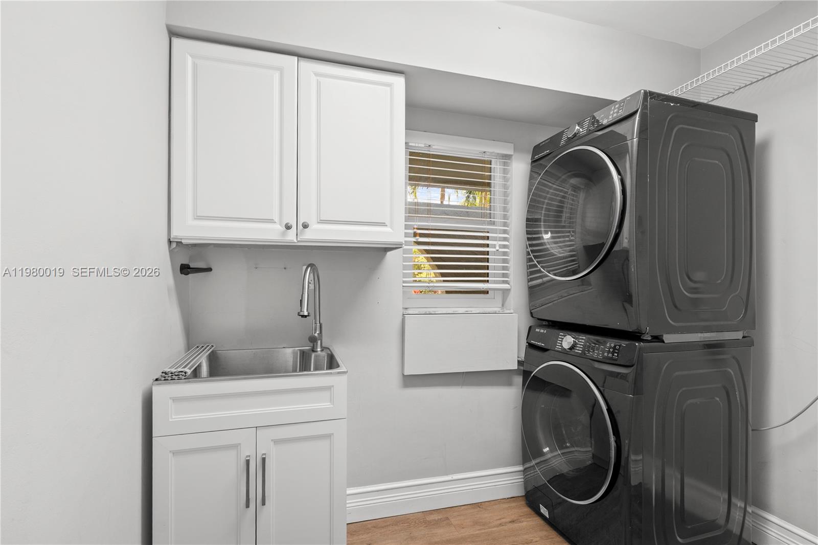 CLINTON GROVE ESTS - Residential