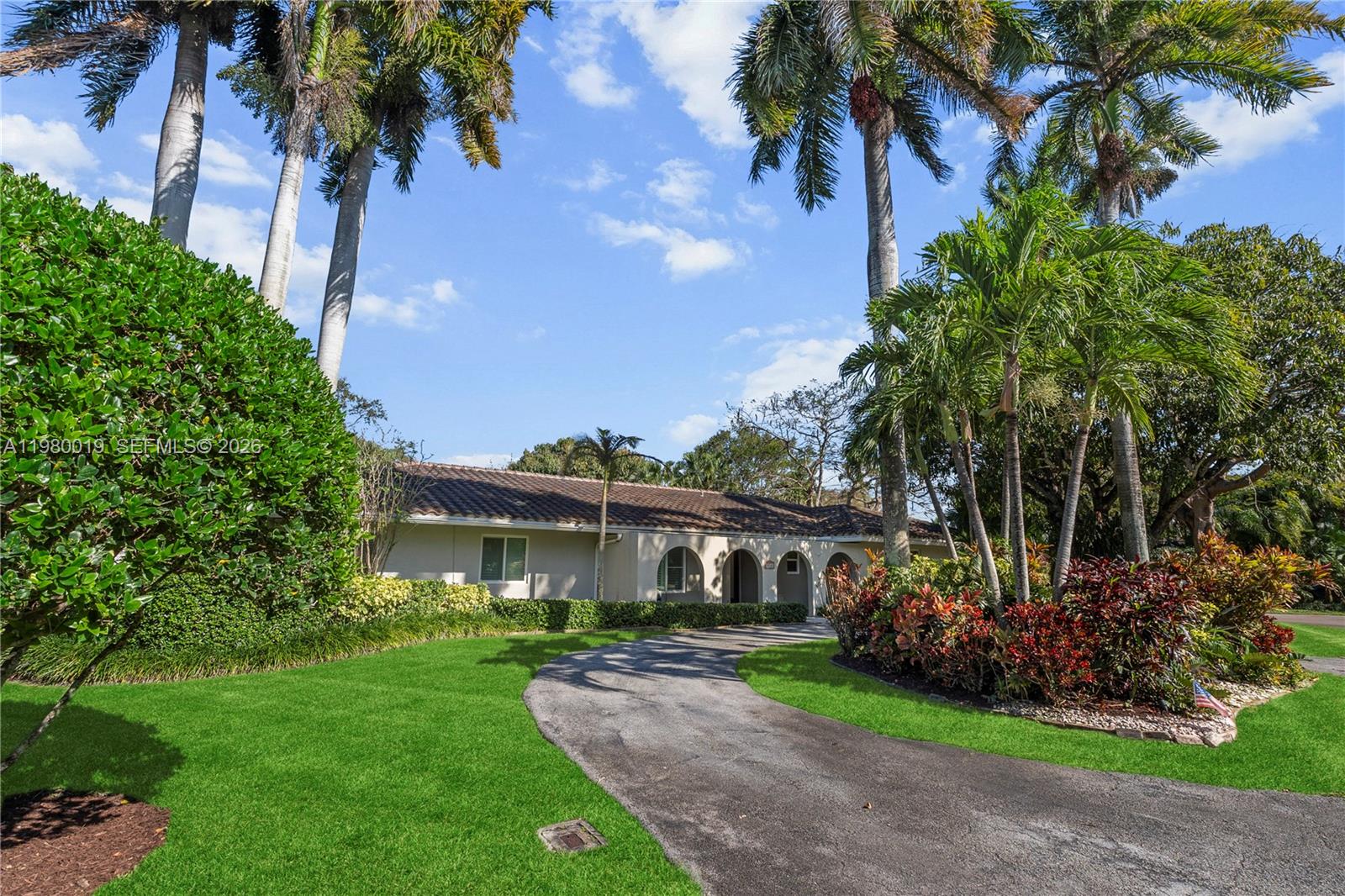 CLINTON GROVE ESTS - Residential