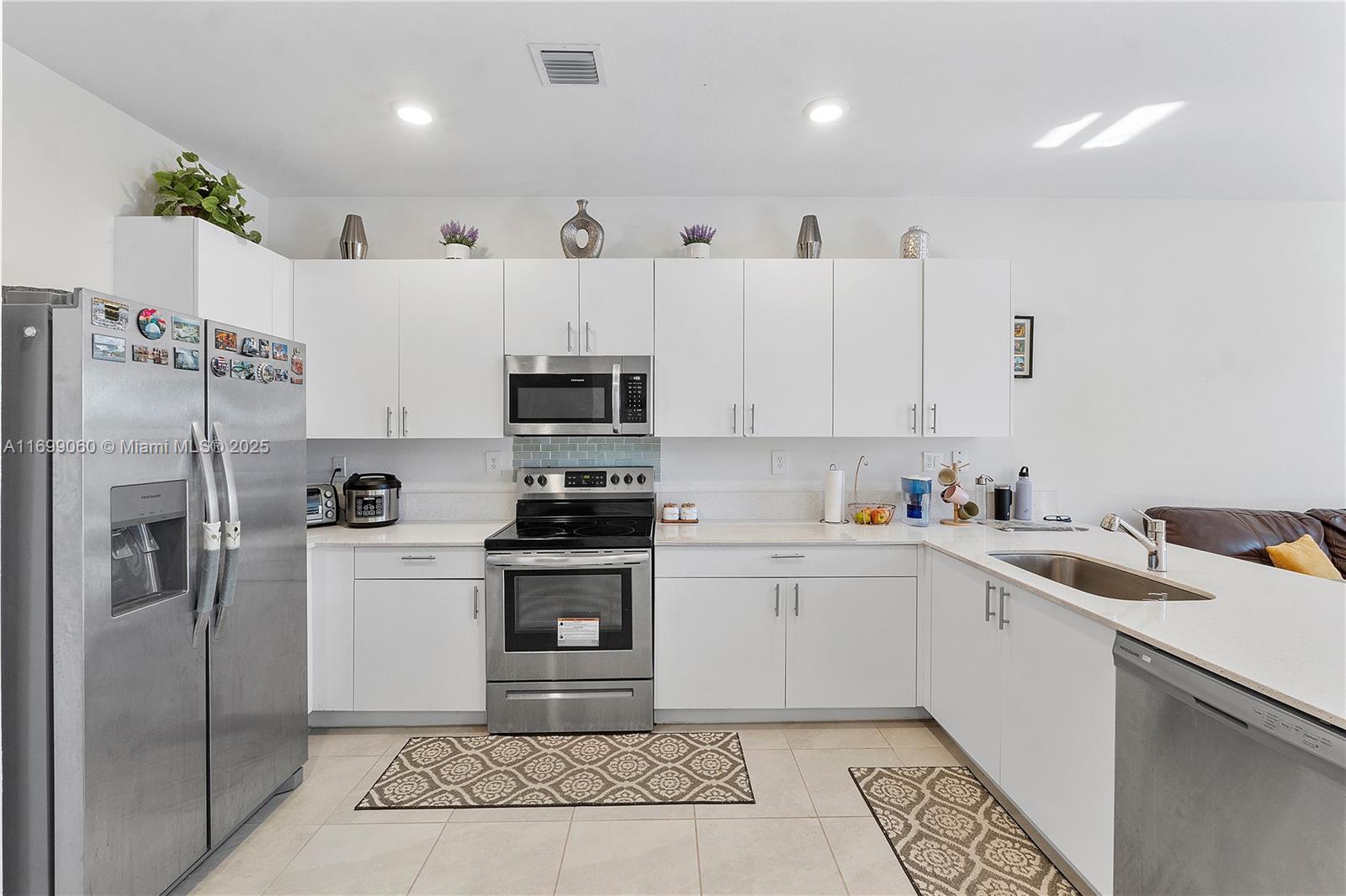 SILVER PALM RESIDENTIAL H - Residential