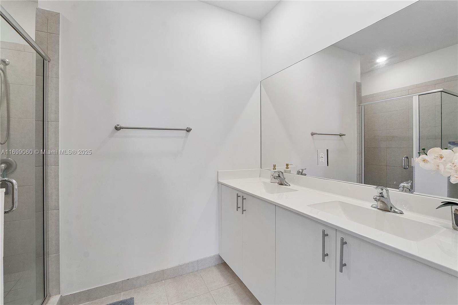 SILVER PALM RESIDENTIAL H - Residential