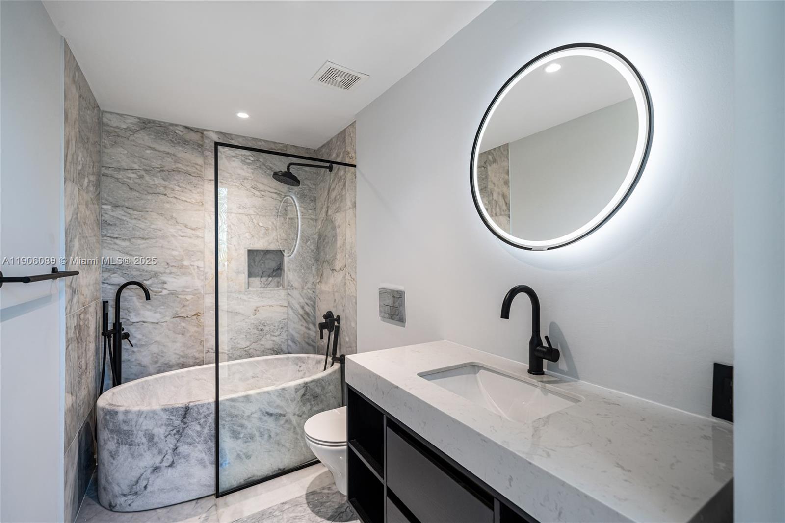 THE ALLIAGE CONDO - Residential Lease