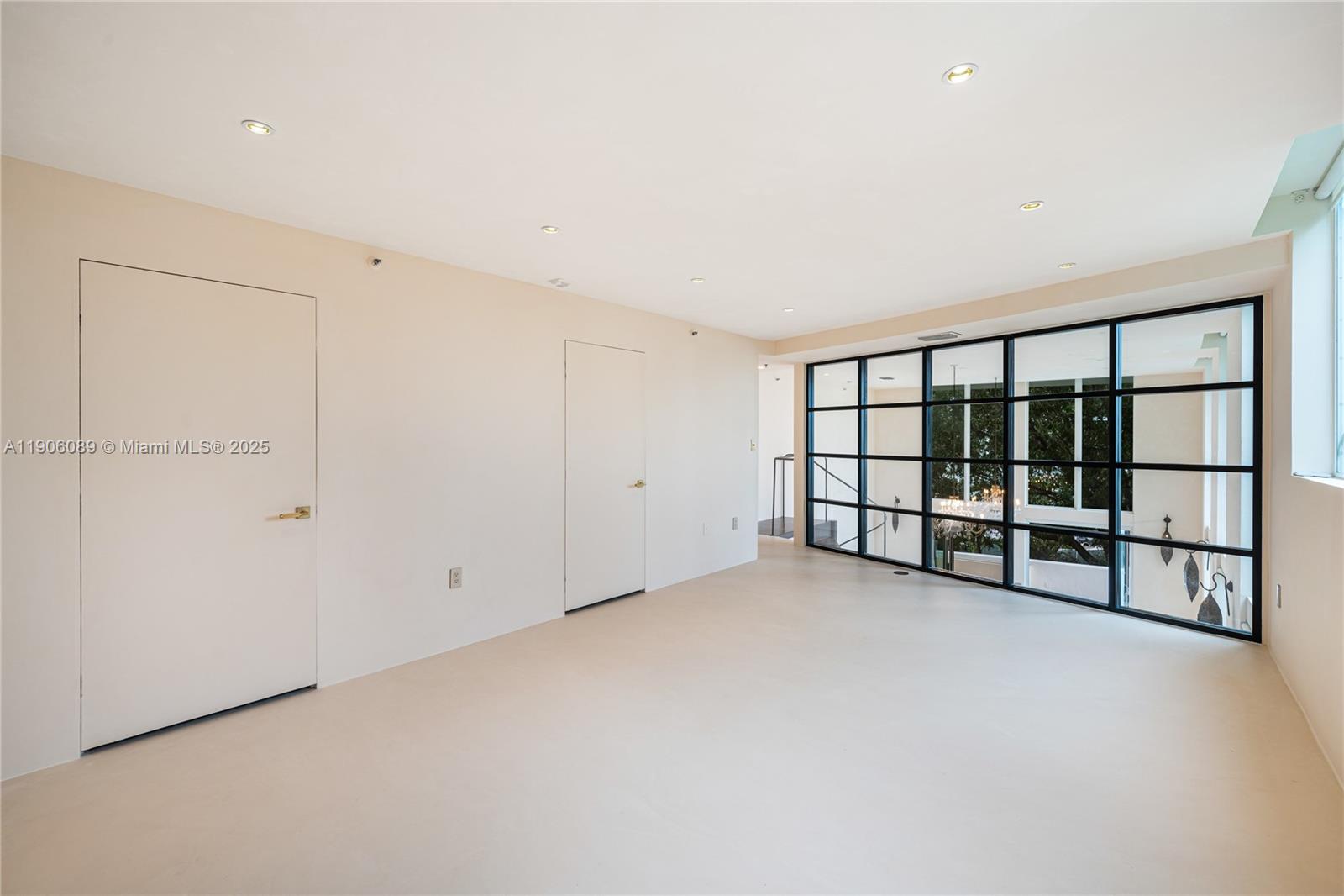 THE ALLIAGE CONDO - Residential Lease