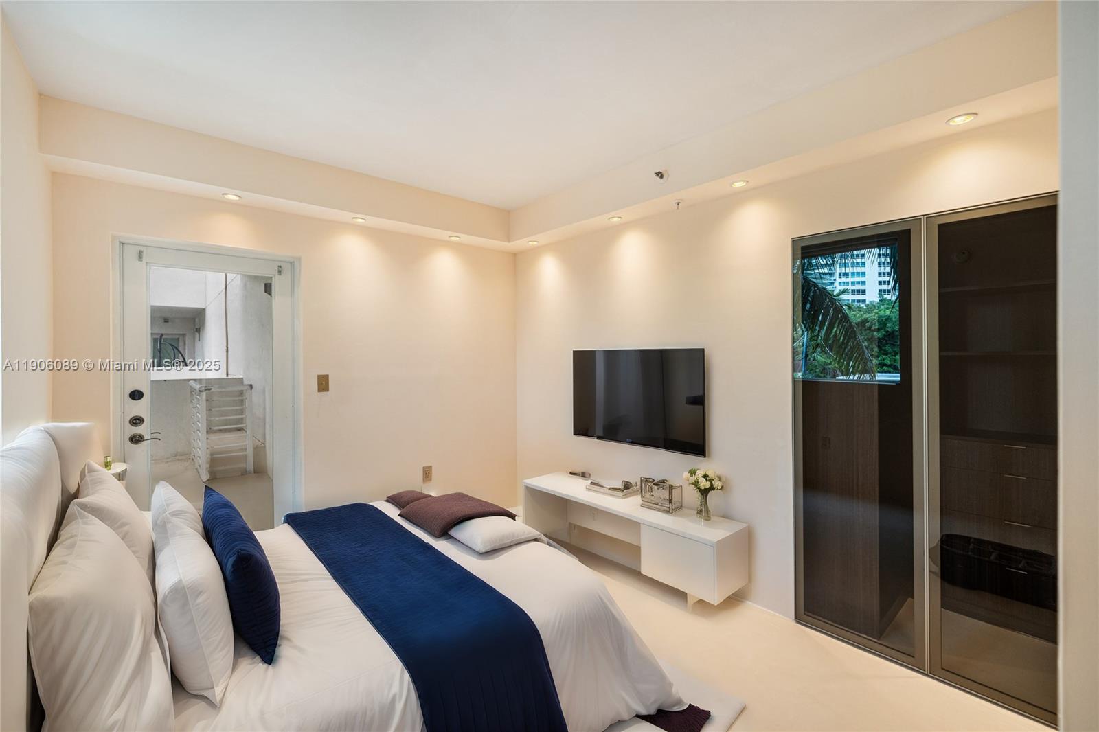 THE ALLIAGE CONDO - Residential Lease