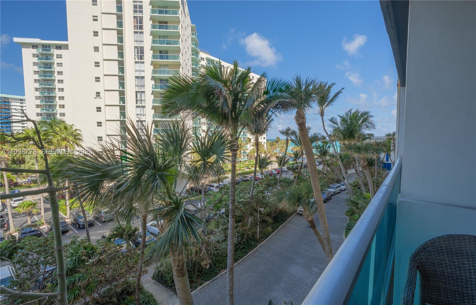 SIAN OCEAN RESIDENCES CON - Residential