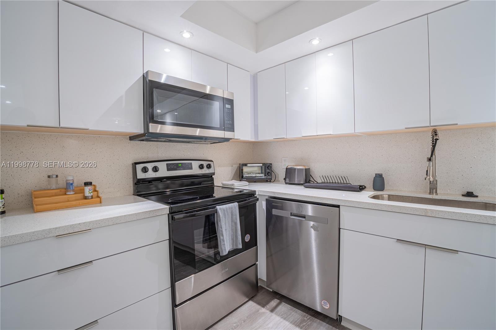 SIAN OCEAN RESIDENCES CON - Residential