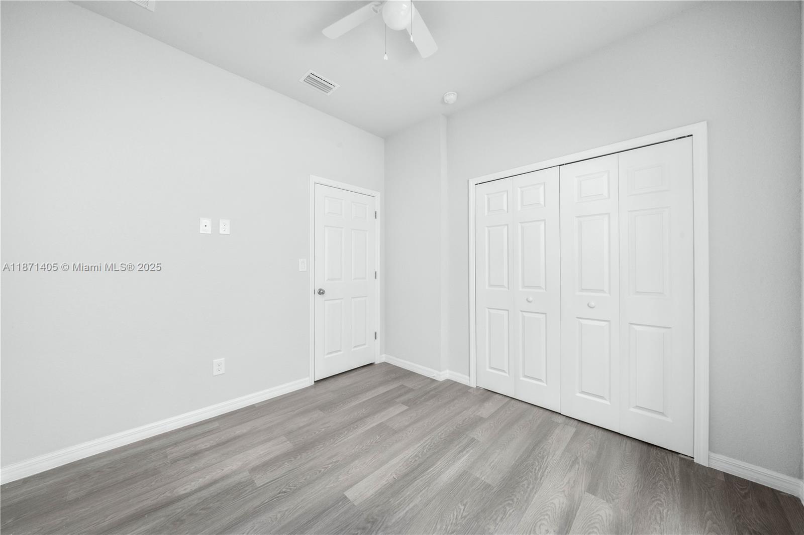 Las Villas at Kenilworth - Residential