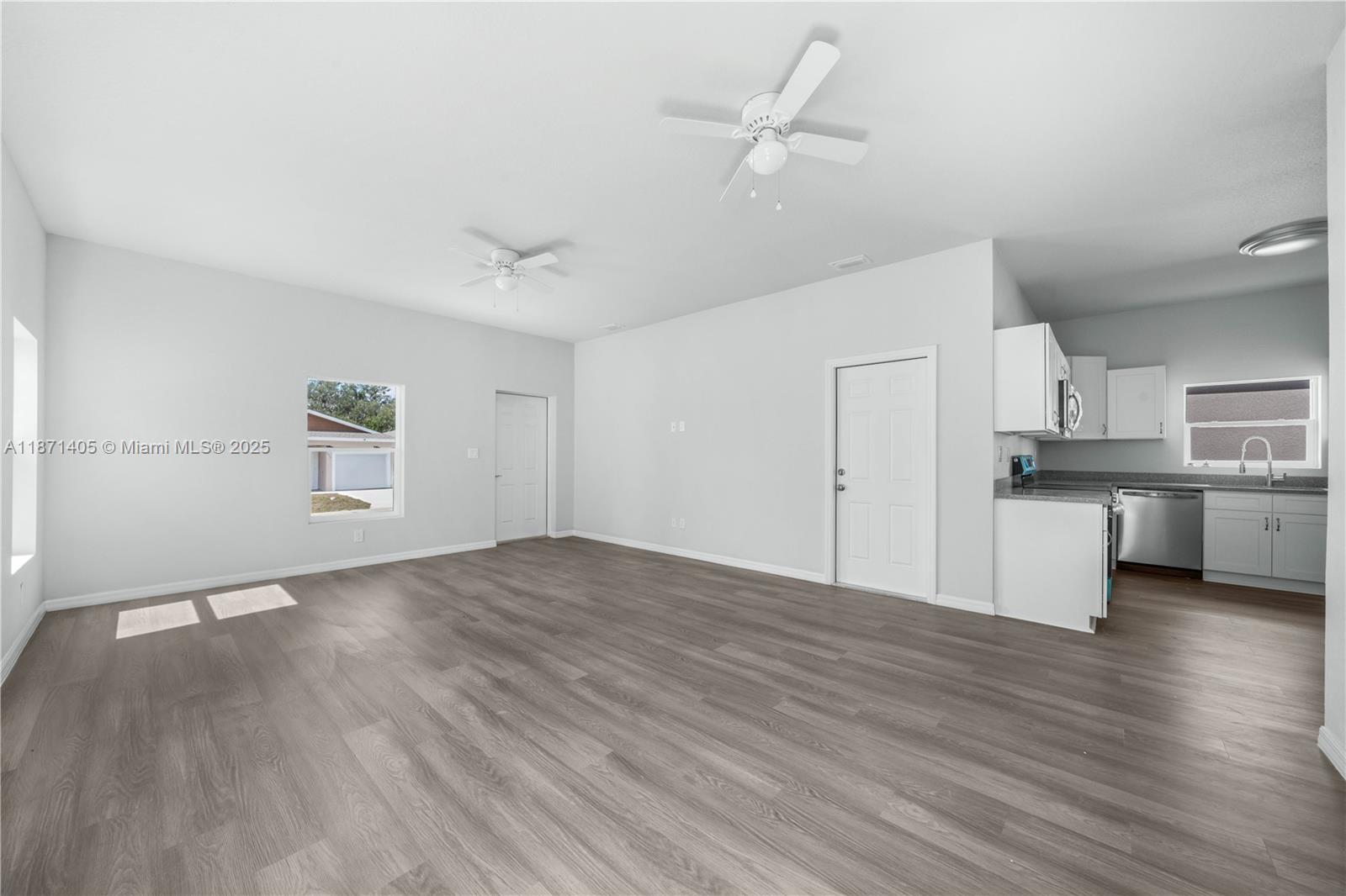 Las Villas at Kenilworth - Residential