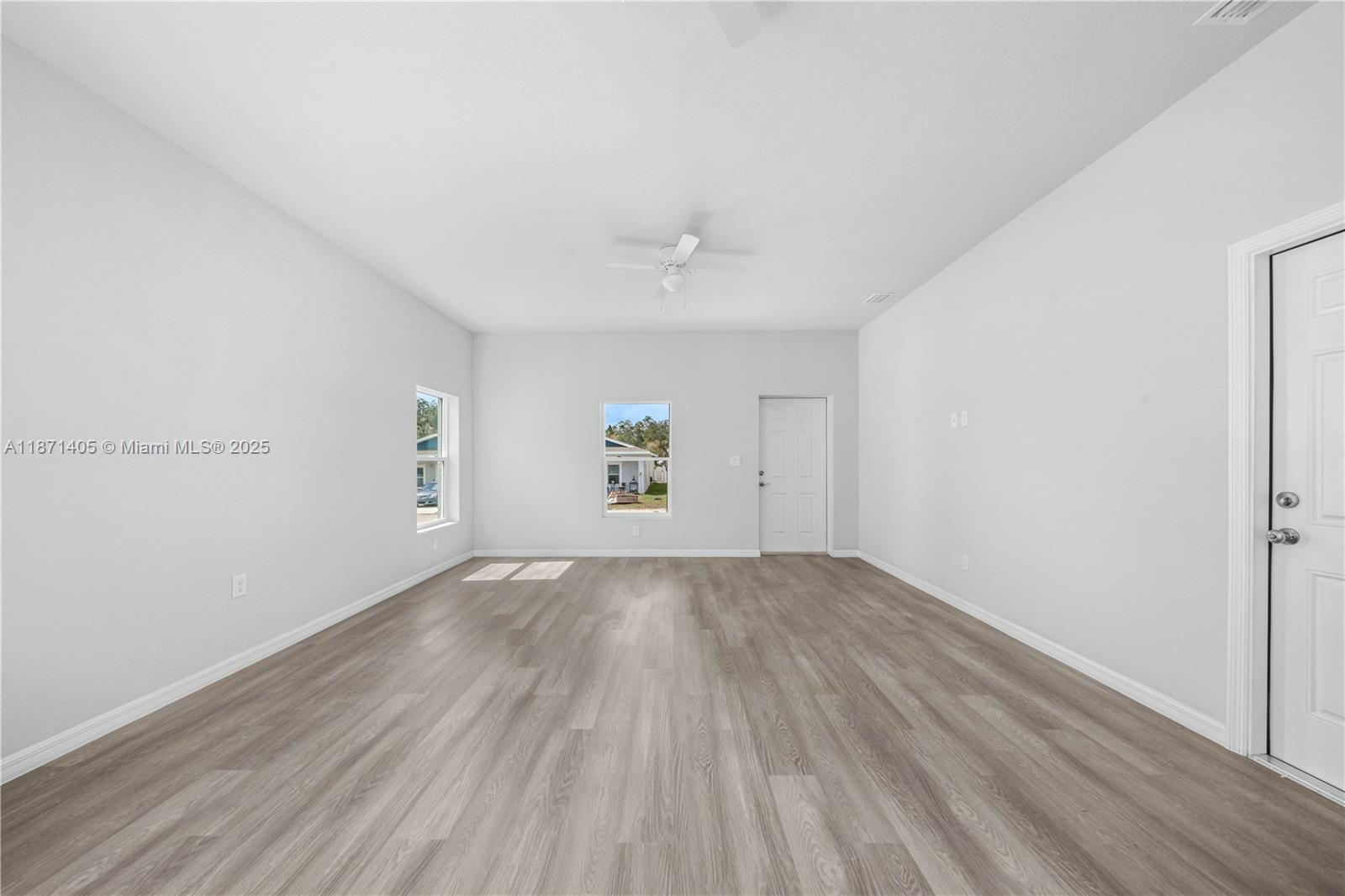 Las Villas at Kenilworth - Residential