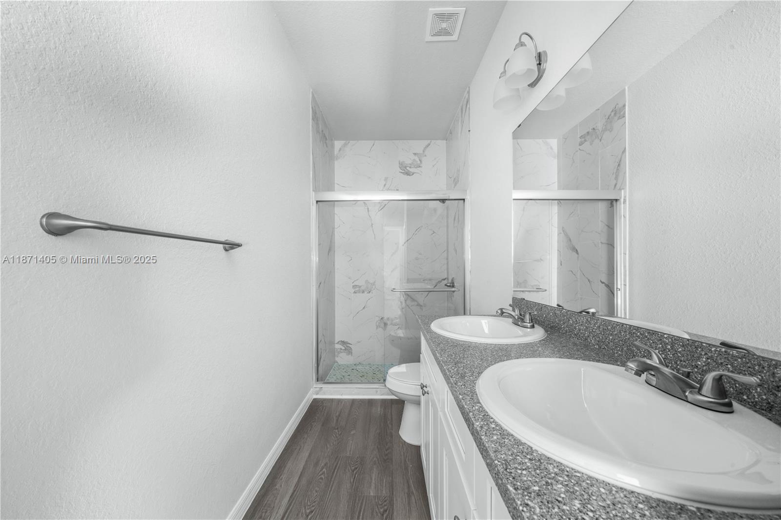Las Villas at Kenilworth - Residential
