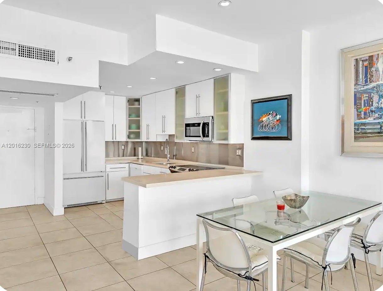 100 Lincoln Rd 1641