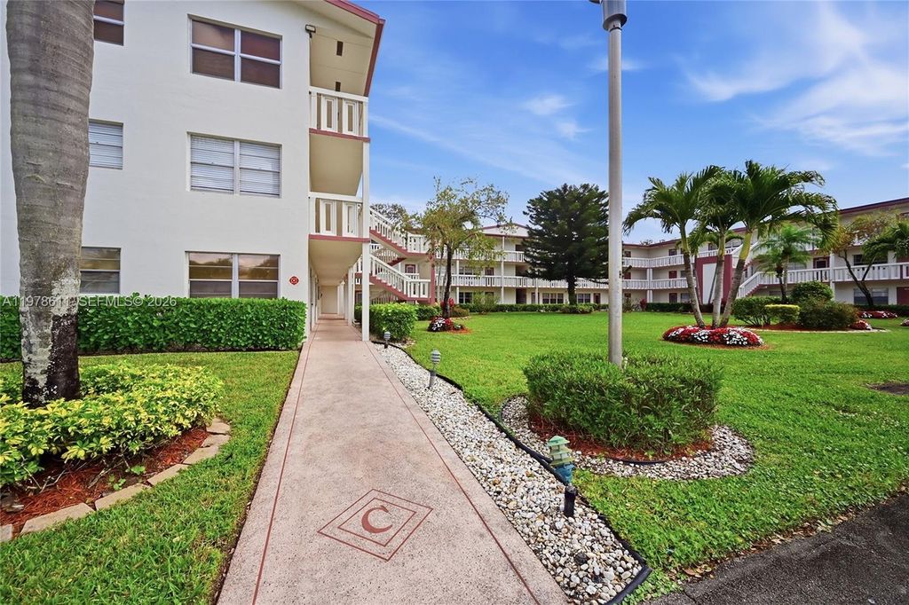 Photo of 86 Fanshaw C #86, Boca Raton, FL 33434 (MLS # A11978611)