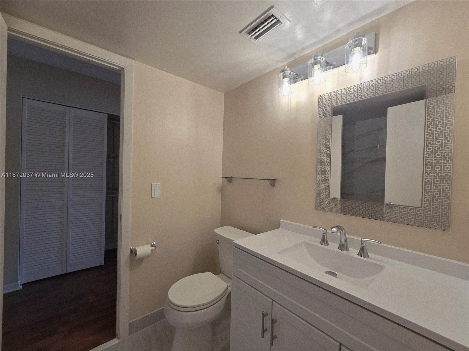 CHARTER CLUB OF PALM BEAC - Residential Lease