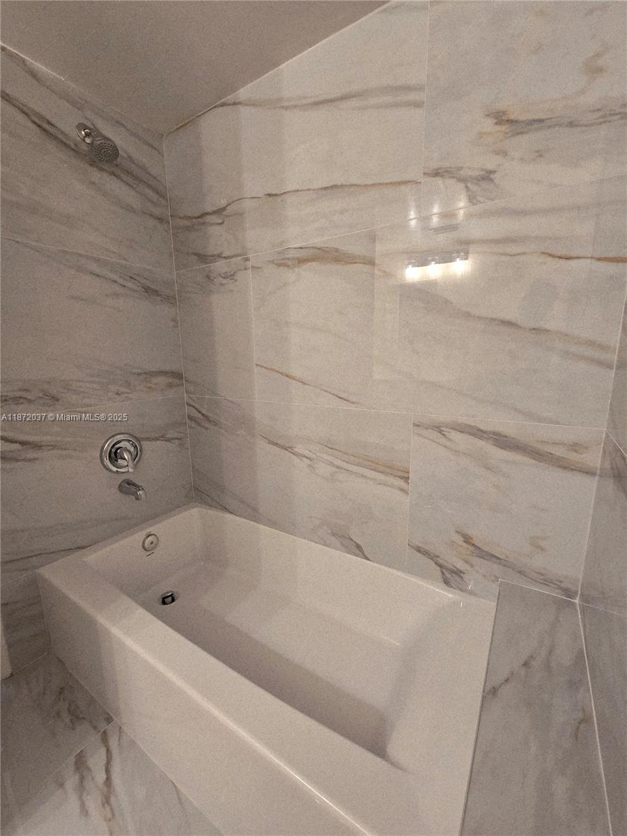 CHARTER CLUB OF PALM BEAC - Residential Lease