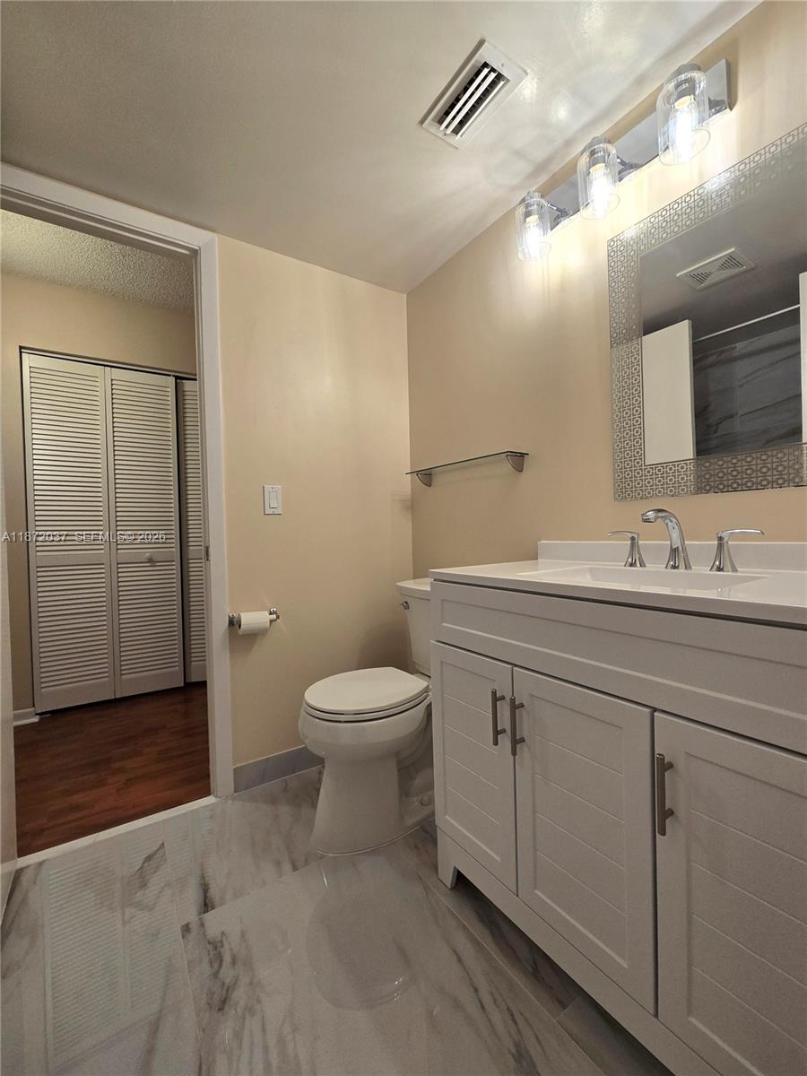 CHARTER CLUB OF PALM BEAC - Residential Lease