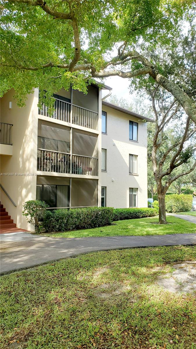 CHARTER CLUB OF PALM BEAC - Residential Lease