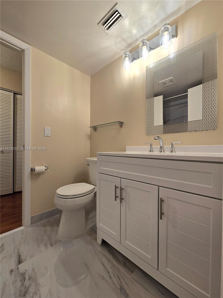 CHARTER CLUB OF PALM BEAC - Residential Lease