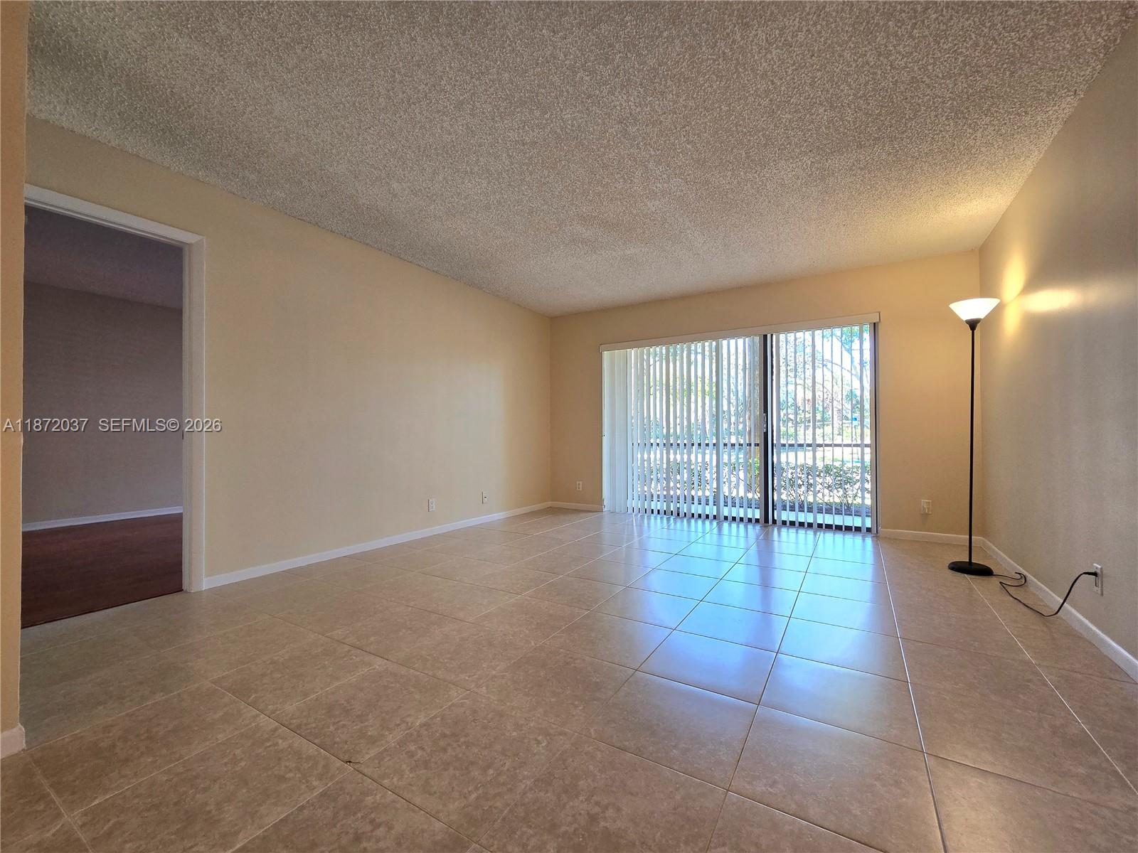 CHARTER CLUB OF PALM BEAC - Residential Lease