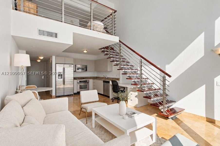 41 SE 5th St 2104