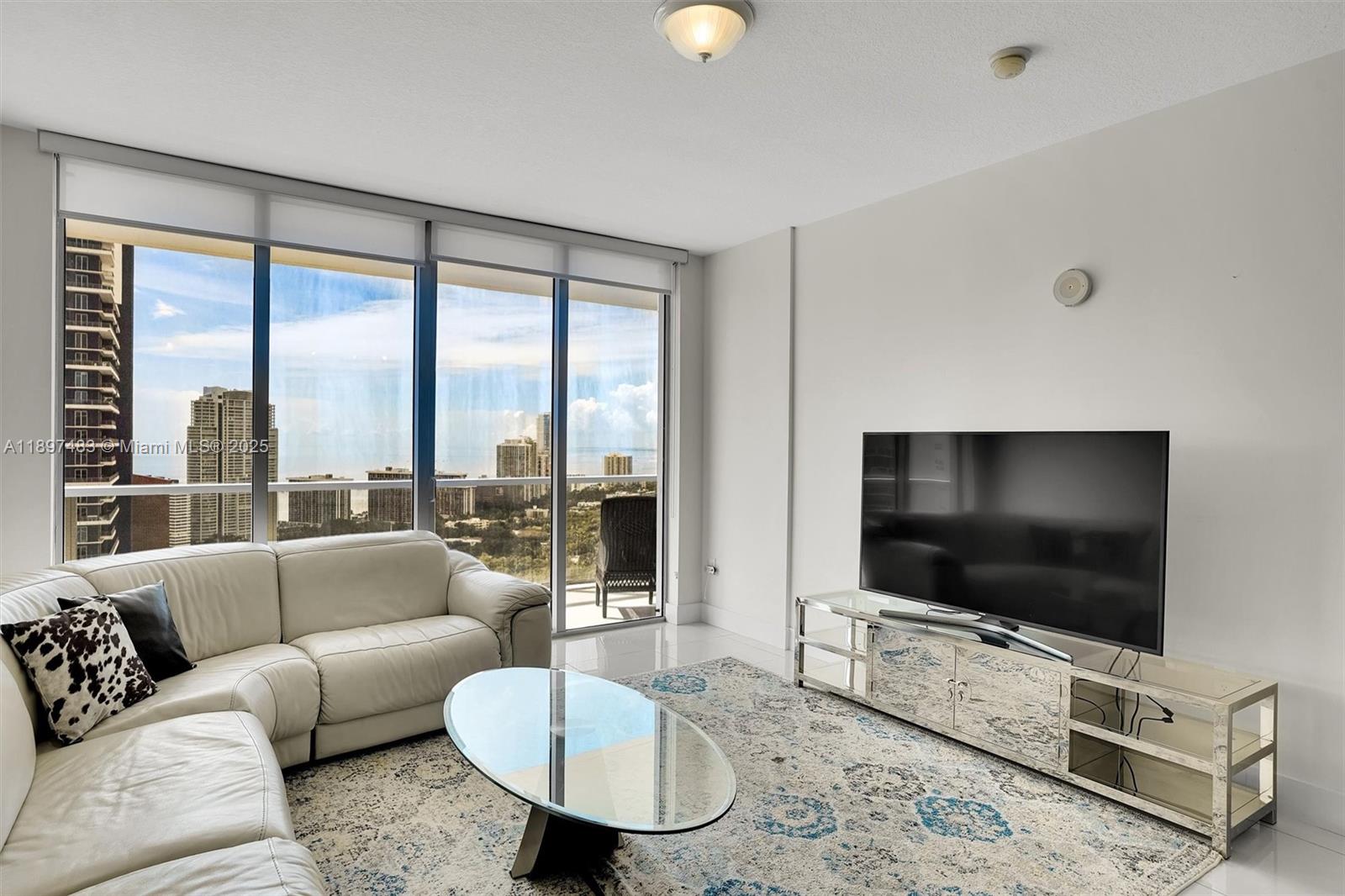 79 SW 12th St PH3804
