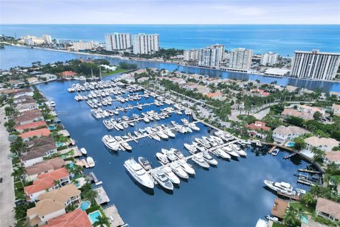 Photo of 842 Spinnaker Dr E, Hollywood, FL 33019 (MLS # A11877023)