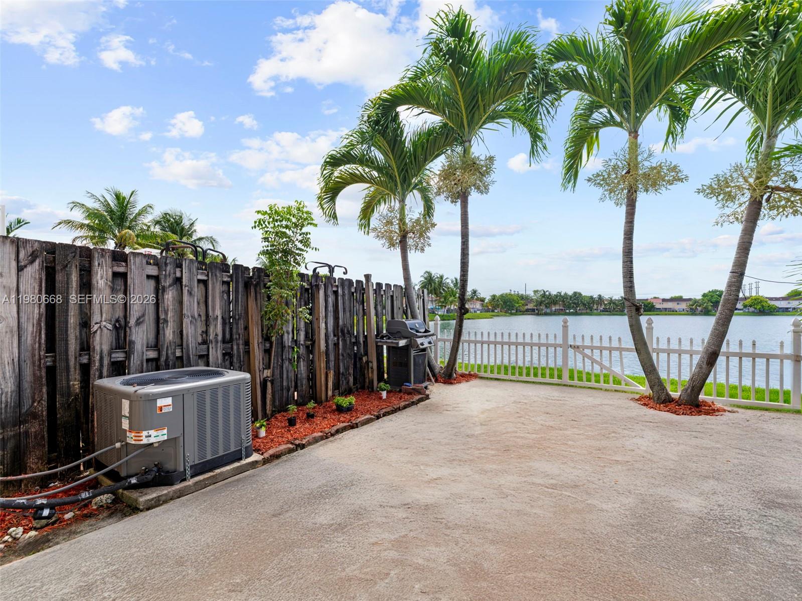 WEITZER SERENA LAKES TOWN - Residential