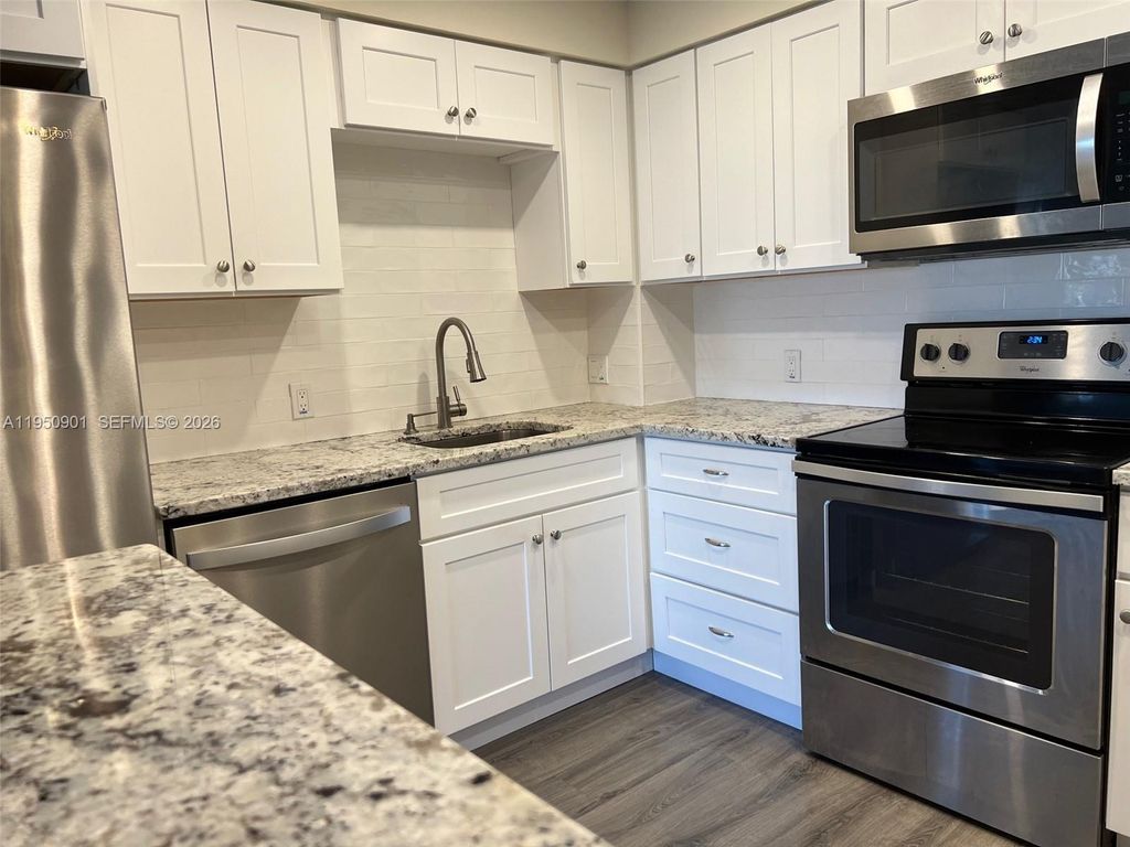 Photo of 1625 SE 10th Ave #1006, Fort Lauderdale, FL 33316 (MLS # A11950901)